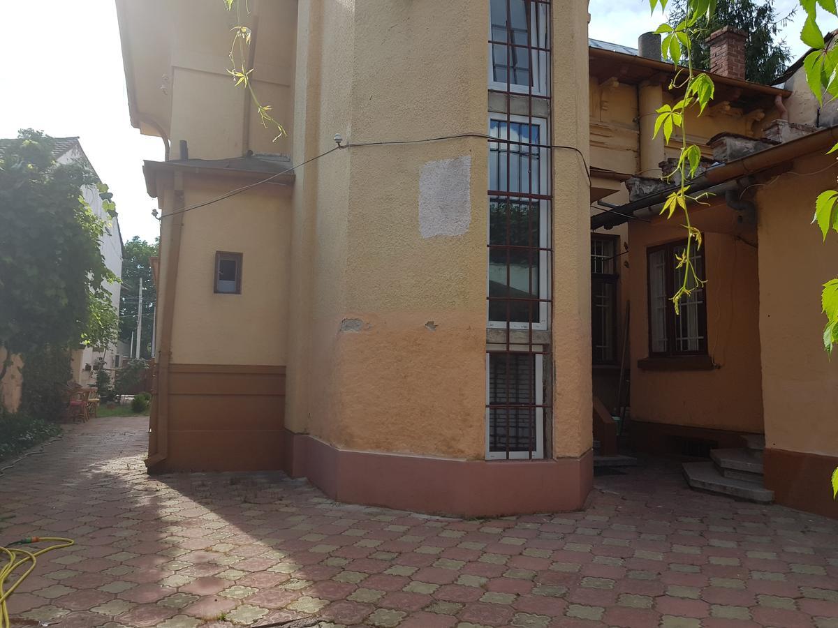 Casa Boiereasca Ostello Craiova Esterno foto