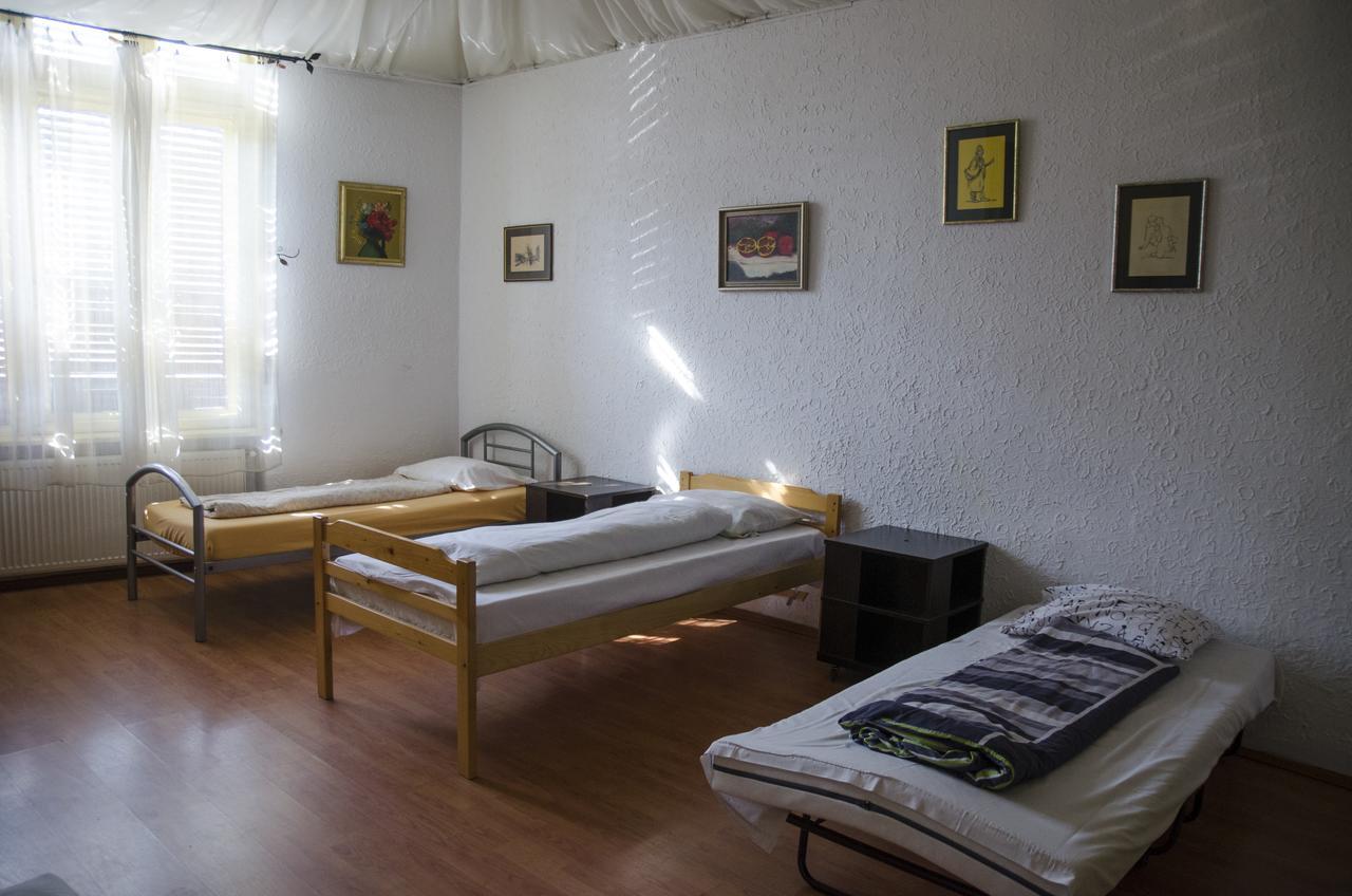 Casa Boiereasca Ostello Craiova Esterno foto